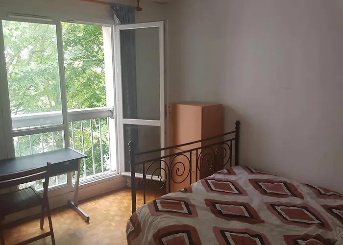 Une Chambre Privee Entre Paris Et Disneyland
